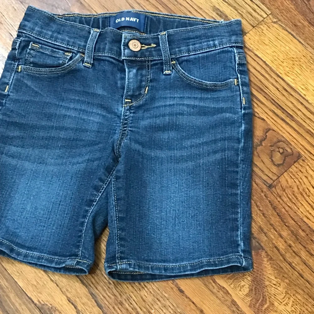 Old Navy Denim Blue Jean Shorts School Uniform Bottoms Size Small 6 / 7 Regular